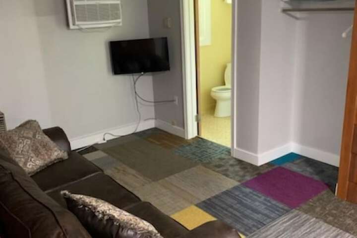 Room 11 of 17
