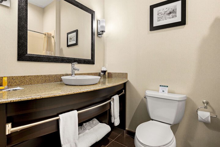 Sonesta Essential Indianapolis Airport