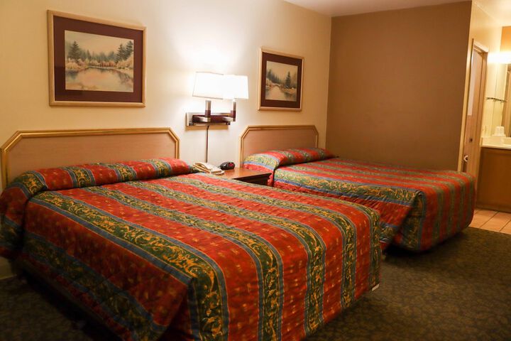 Room 10 of 22