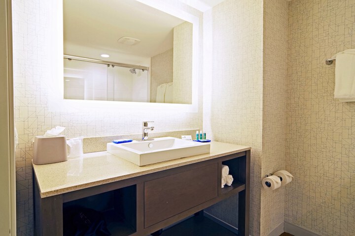 Room 21 of 52