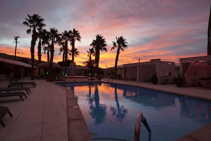 Pool 11 of 42