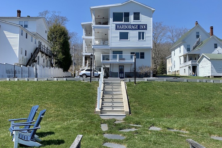 Sundeck 73 of 84