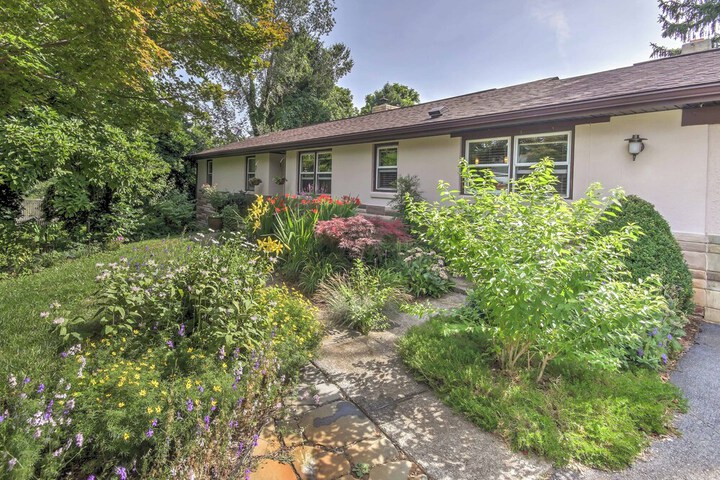 Harpers Ferry Apartment w / Private Pool & Hot Tub!