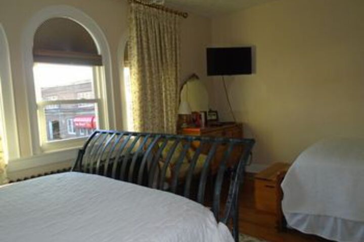 Connellsville Bed and Breakfast