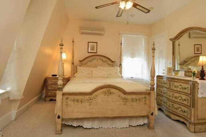 Room 114 of 468