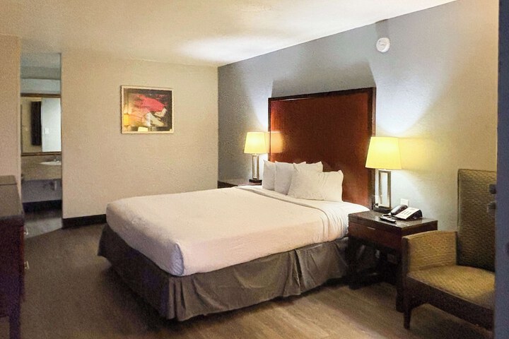 Room 3 of 5