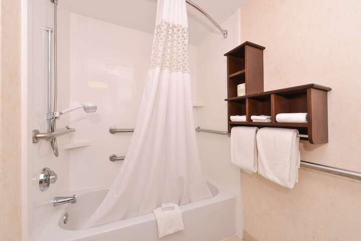 Room 34 of 59