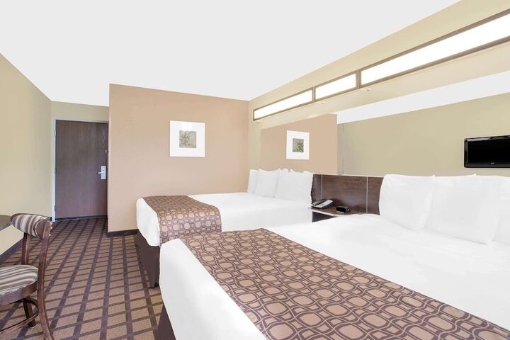 Room 8 of 38