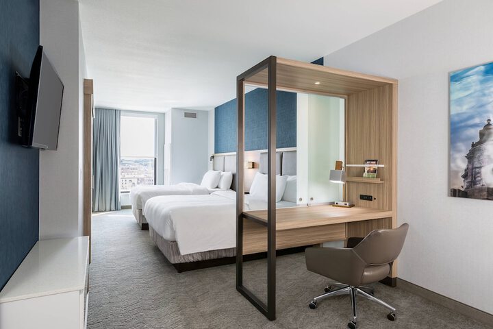Room 14 of 23