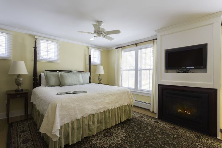 Room 12 of 48