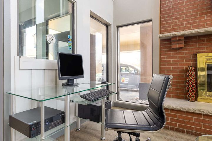 Business Center 42 of 43