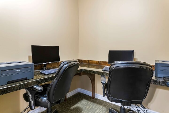 Business Center 45 of 45