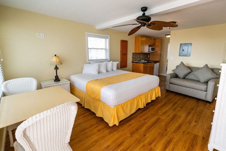 Room 16 of 32