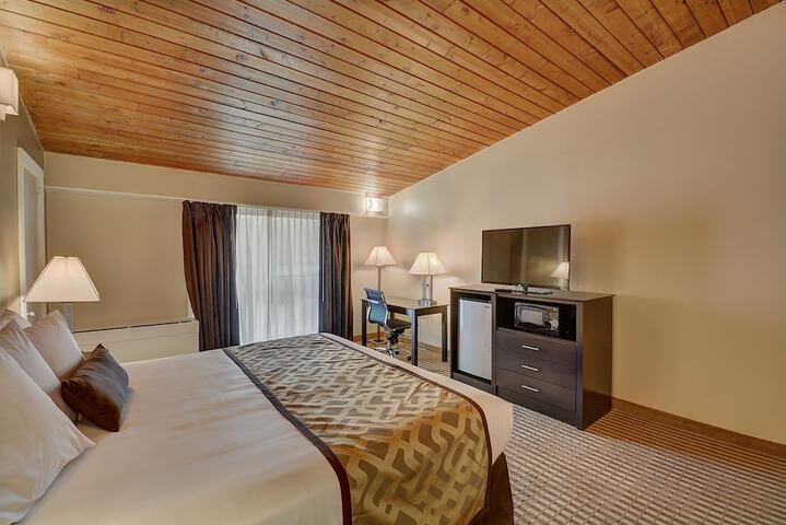 Room 30 of 42