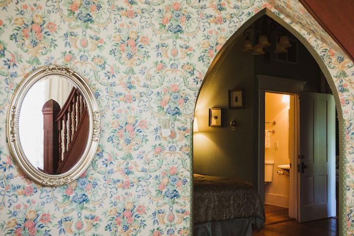 Room 10 of 78