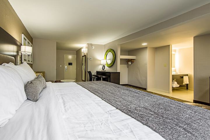 Room 11 of 36