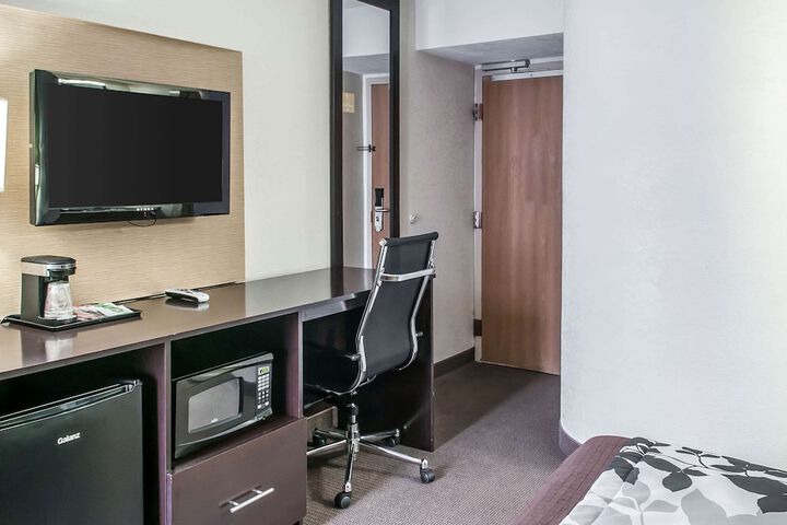 Room 20 of 58