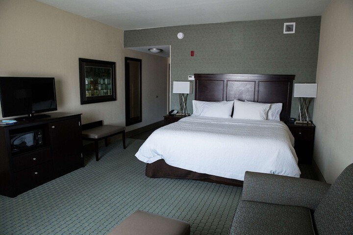 Room 14 of 36
