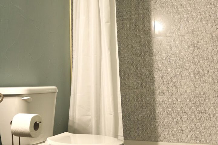 Room 24 of 74