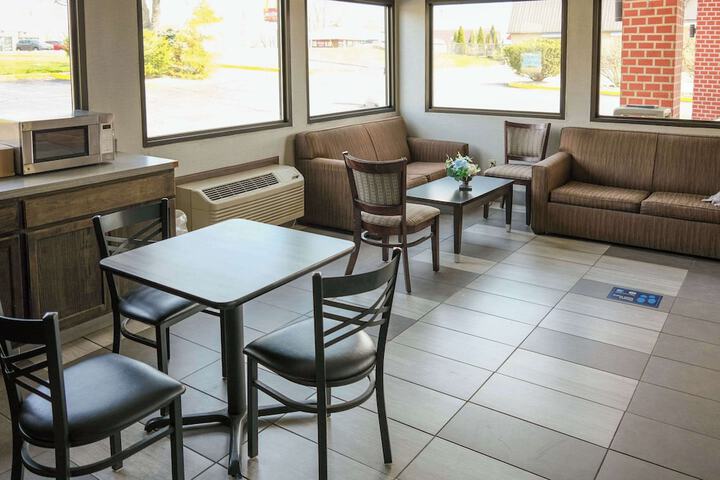 Econo Lodge Wooster