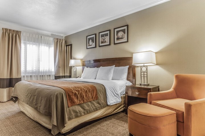 Room 41 of 65