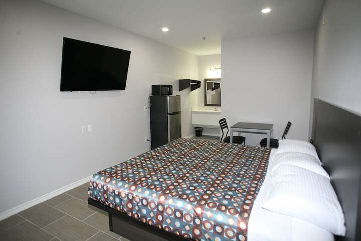 Room 18 of 21
