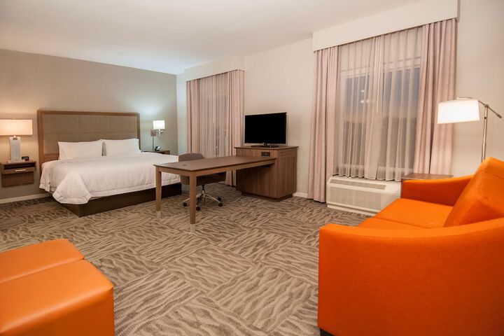 Room 16 of 46