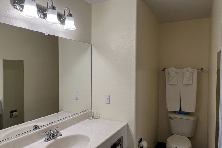 Room 59 of 173