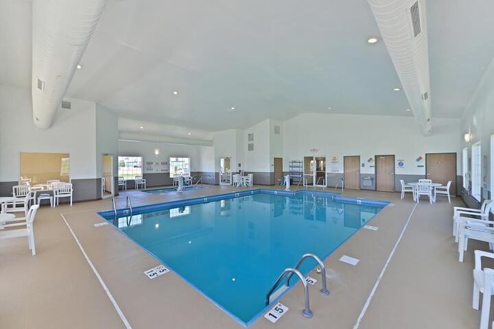 Pool 4 of 32