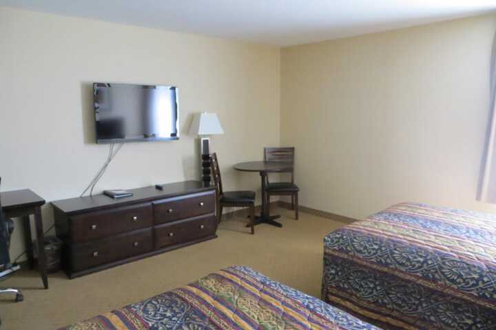 Room 26 of 38