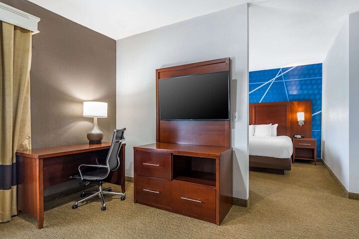 Room 40 of 46