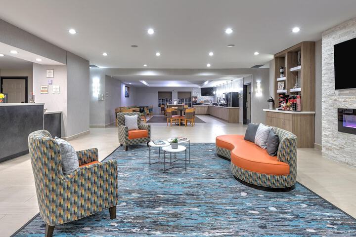 La Quinta Inn & Suites by Wyndham Paris