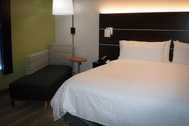 Room 21 of 38