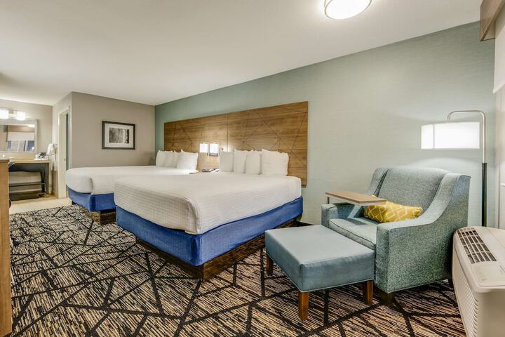 Room 11 of 28