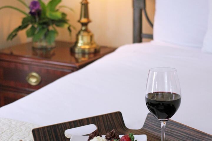 The Kennebunk Inn