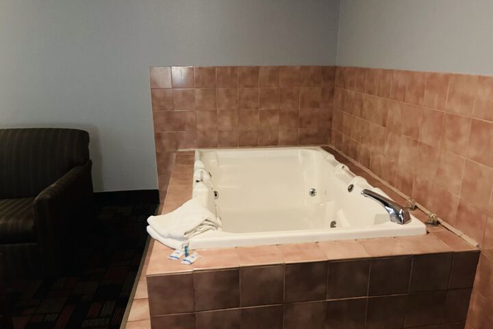 Rodeway Inn Whitehall