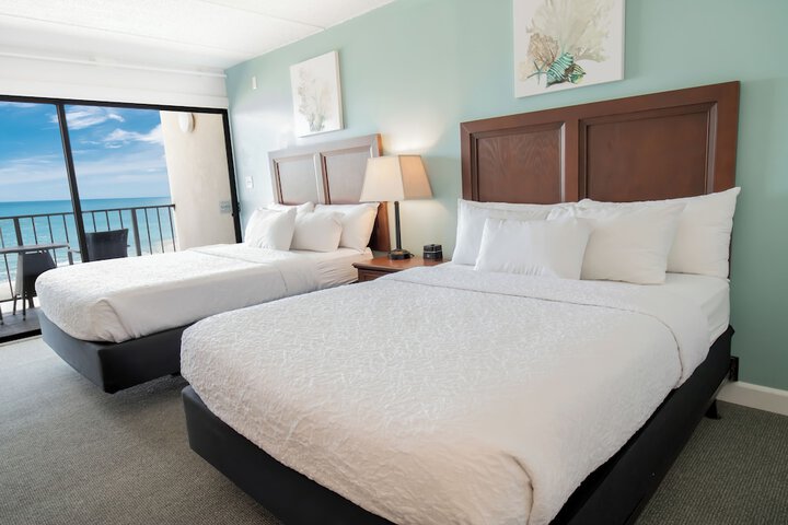 The Oceanfront Litchfield Inn