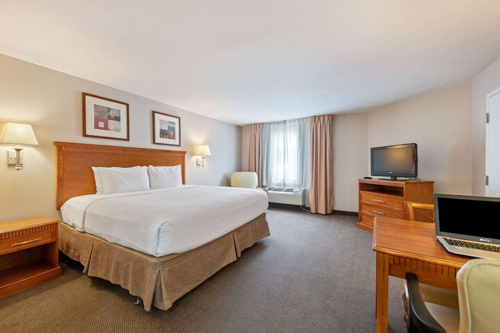 Room 21 of 35