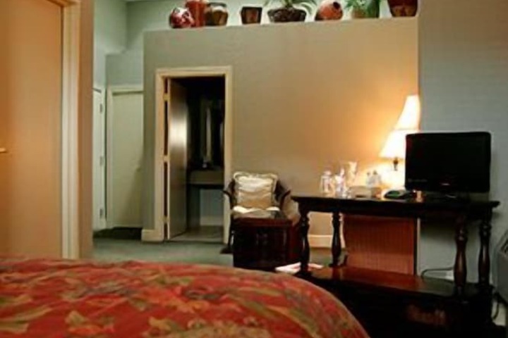 Tremont Inn on Main