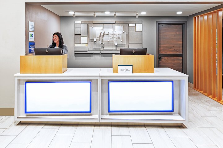 Holiday Inn Express & Suites Sulphur (Lake Charles) by IHG