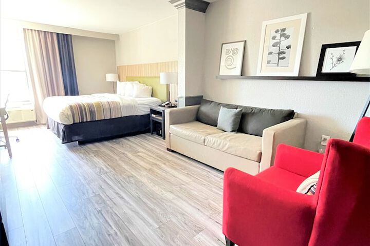 Room 18 of 36
