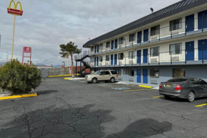 Hotel 4 of 14