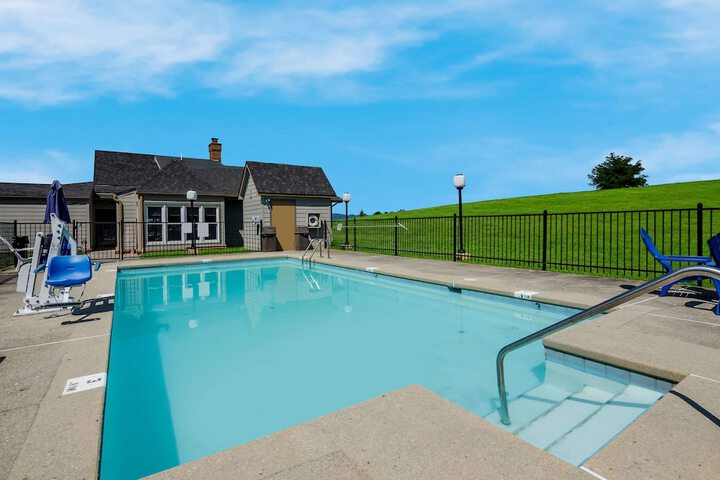 Pool 5 of 50