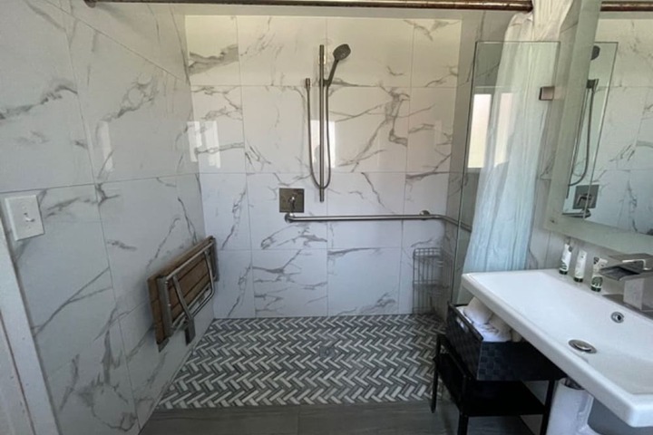 Room 12 of 43