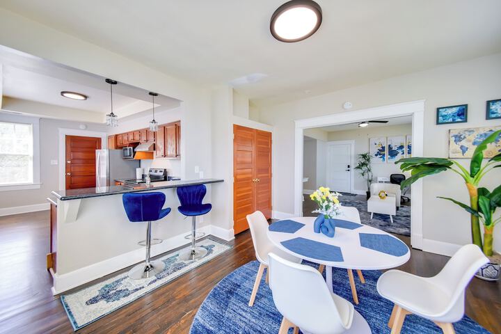 Modern Portsmouth Apartment: Walk to Norfolk Ferry