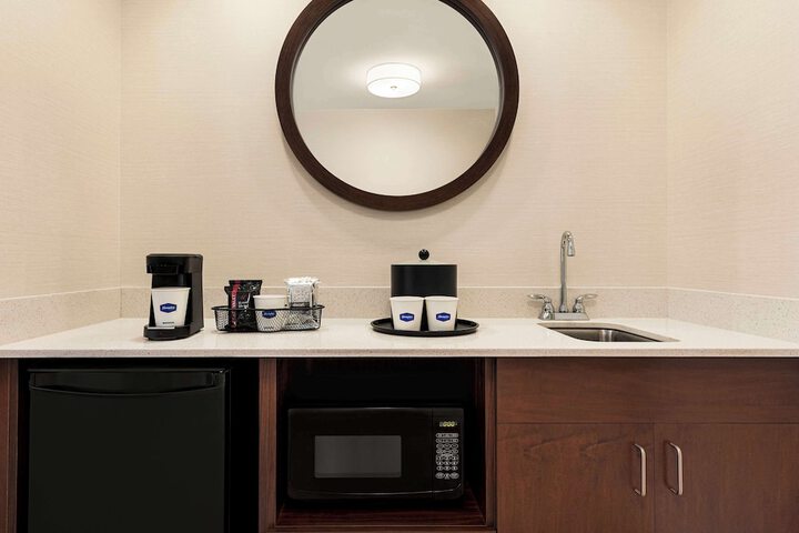 Hampton Inn & Suites Pittsburgh / Waterfront-West Homestead