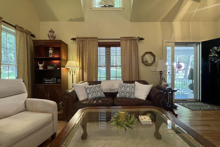 Harbor Hideaway
