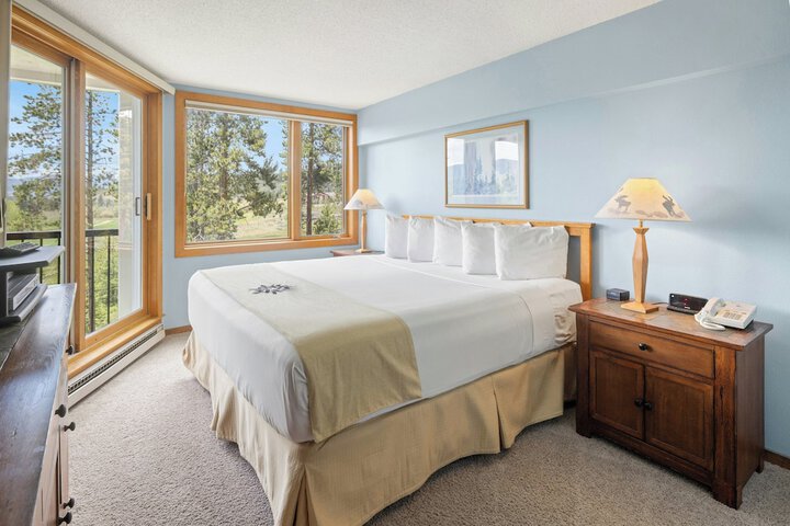 Evergreen Condominiums by Vail Resorts