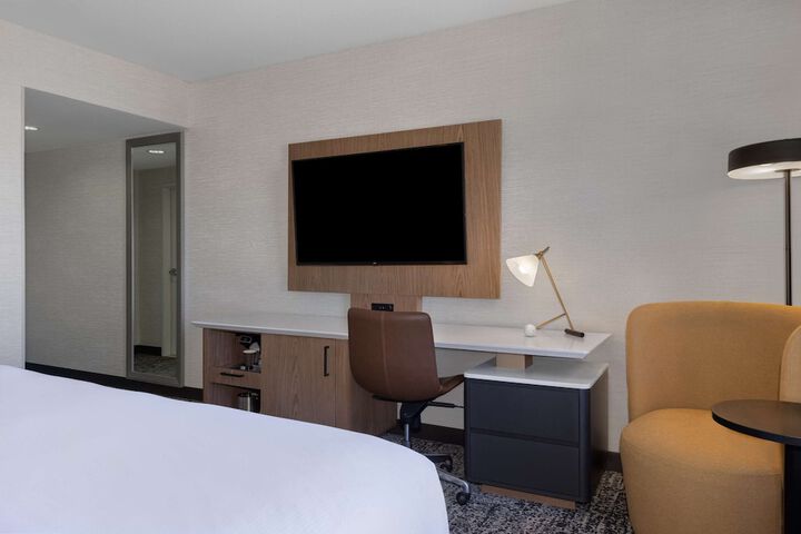 Room 10 of 36