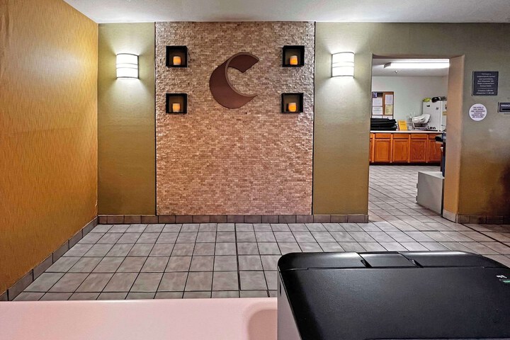 Hotel Interior 7 of 21